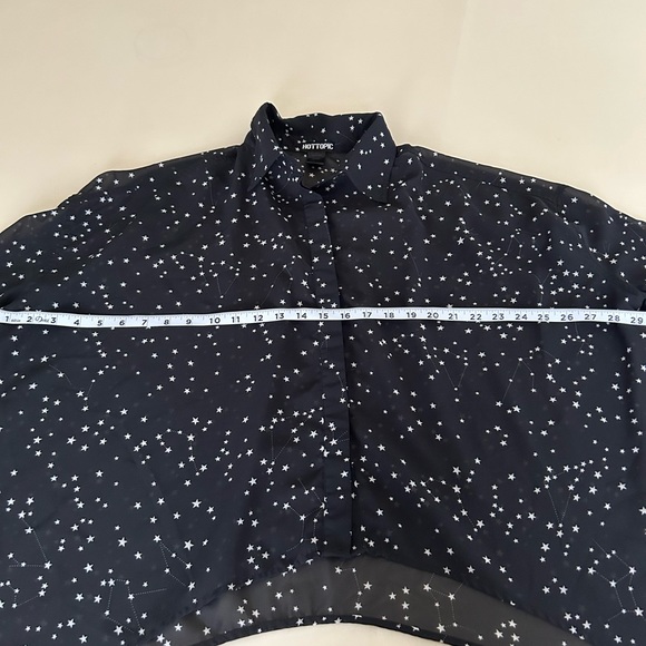 Hot Topic Button Down long sleeve Women Shirt. Oversized. Size SM - Picture 4 of 7